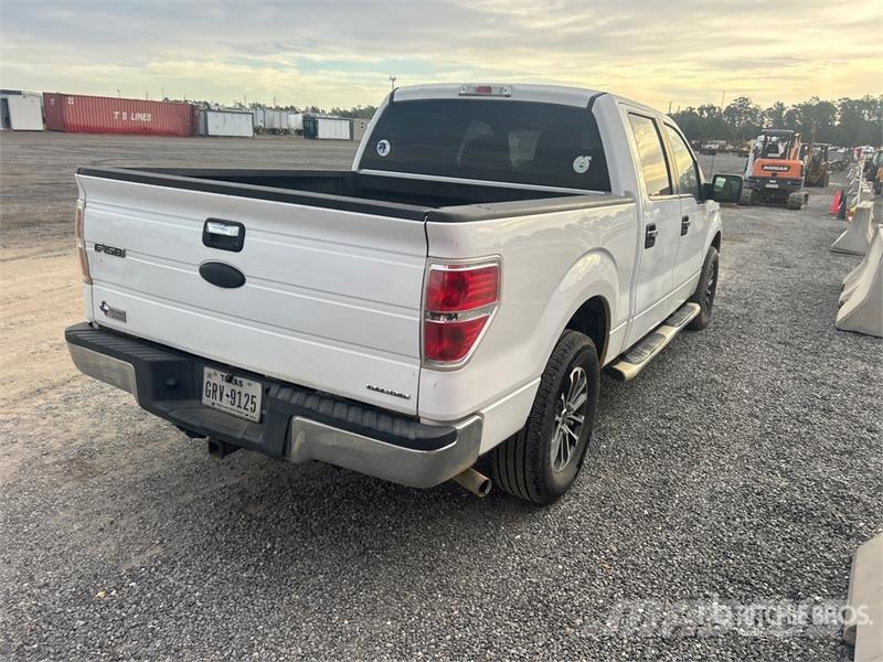 Ford F-150 XLT 4x2 Crew Cab Pickup 其他