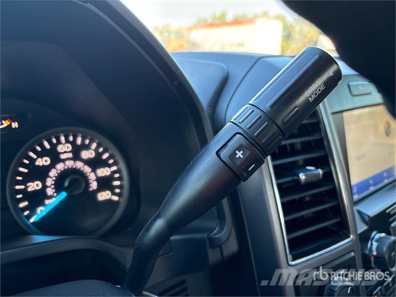 Ford F-150 XLT 4x2 Crew Cab Pickup Ostalo