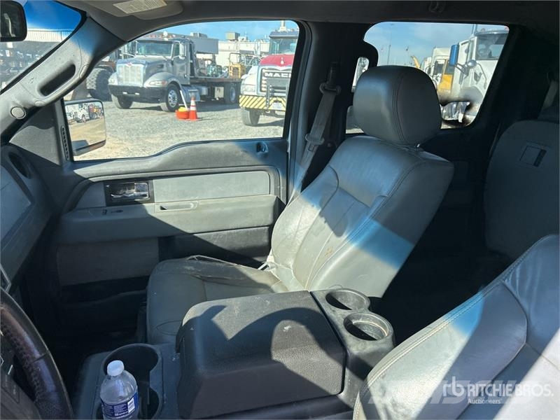 Ford F-150 XLT 4x2 Crew Cab Pickup 其他