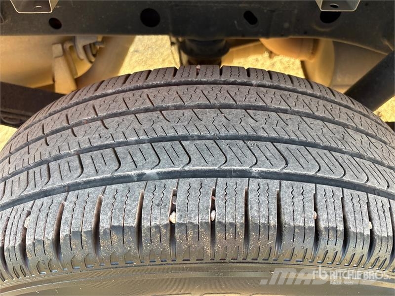 Ford F-150 XLT 4x2 Crew Cab Pickup Ostalo