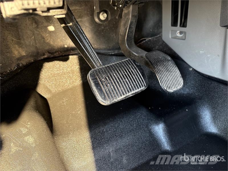 Ford F-150 XLT 4x2 Crew Cab Pickup Ostalo