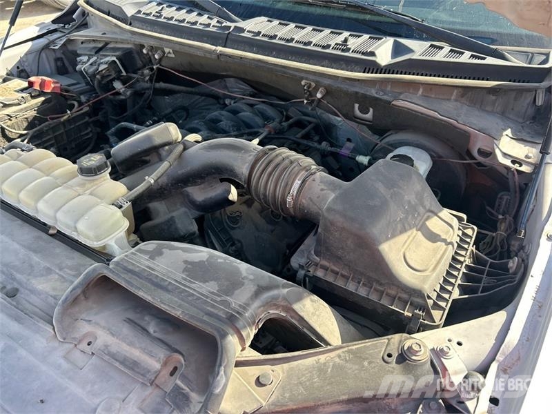 Ford F-150 XLT 4x2 Crew Cab Pickup Otros