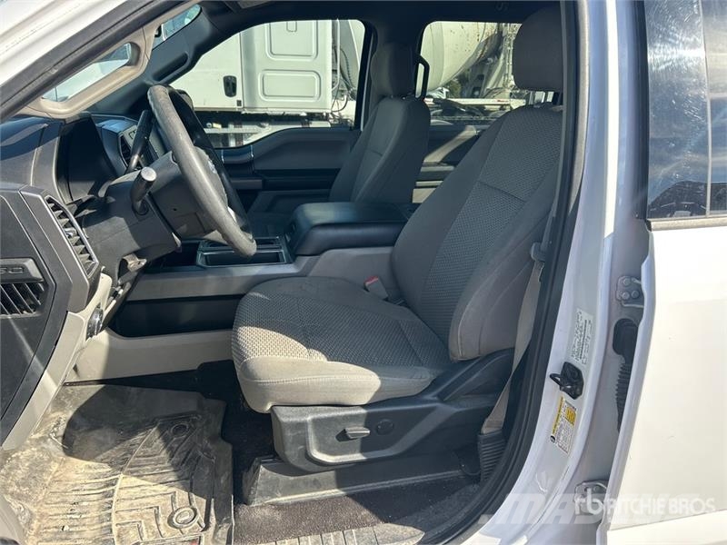 Ford F-150 XLT 4x2 Crew Cab Pickup Otros
