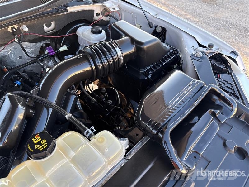 Ford F-150 XLT 4x2 Crew Cab Pickup Ostalo