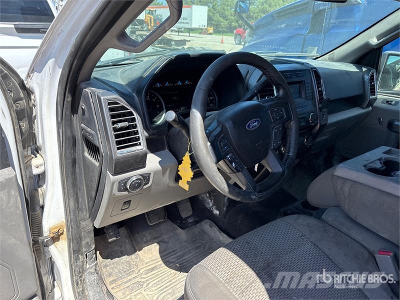 Ford F-150 XLT 4x2 Crew Cab Pickup 其他