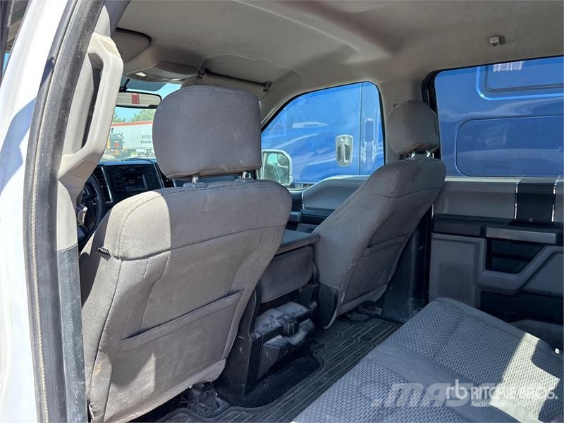 Ford F-150 XLT 4x2 Crew Cab Pickup 其他