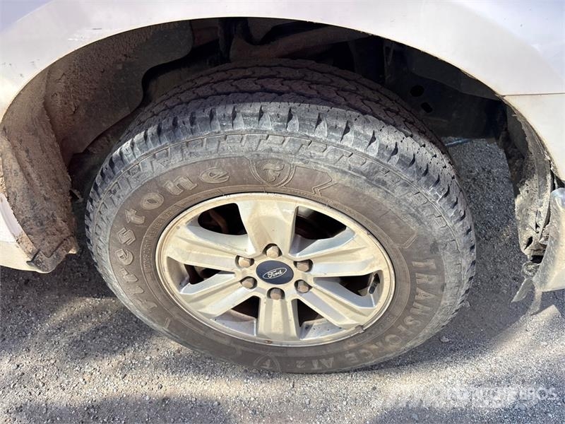 Ford F-150 XLT 4x2 Crew Cab Pickup 其他