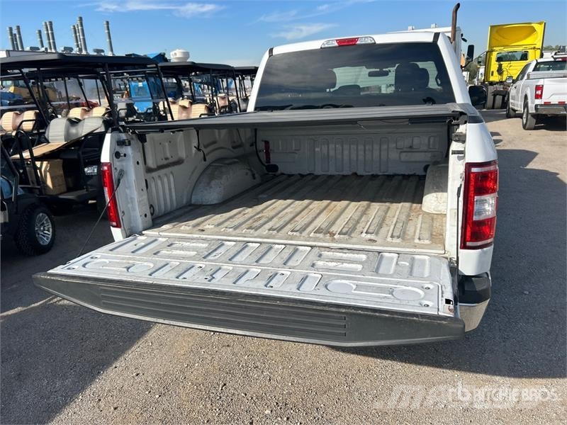 Ford F-150 XLT 4x2 Crew Cab Pickup Otros