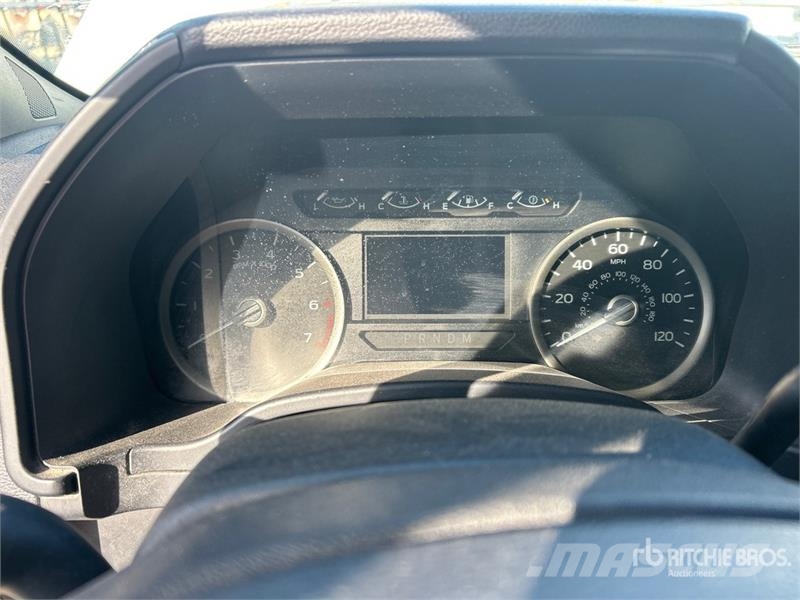 Ford F-150 XLT 4x2 Crew Cab Pickup Otros