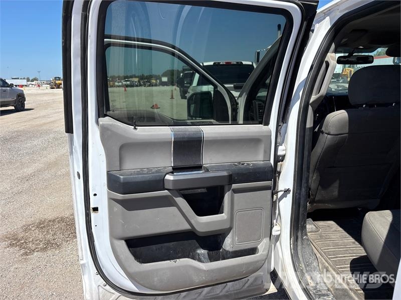 Ford F-150 XLT 4x2 Crew Cab Pickup 其他