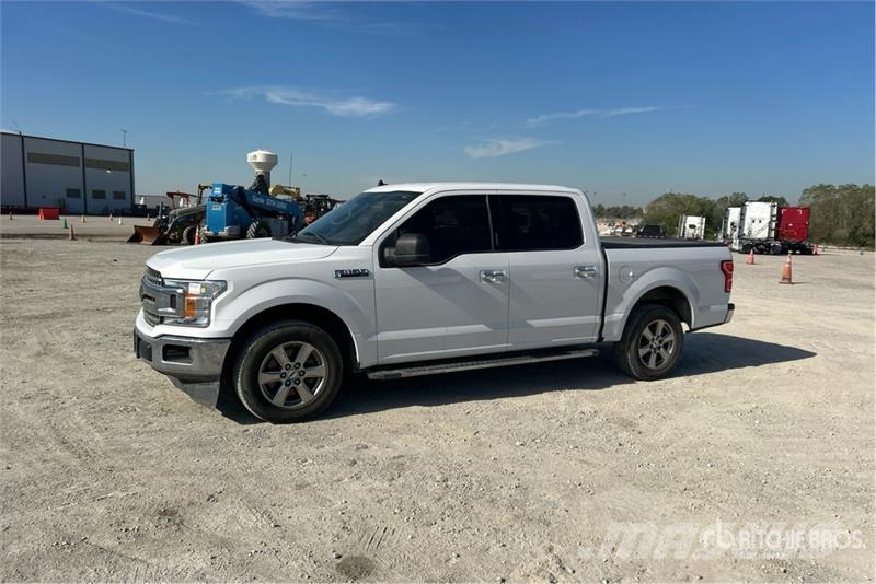 Ford F-150 XLT 4x2 Crew Cab Pickup Otros