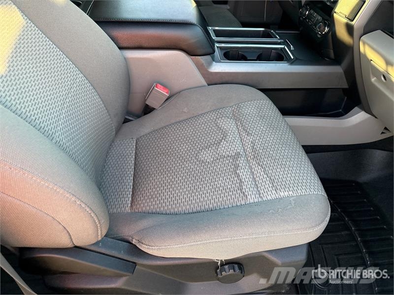 Ford F-150 XLT 4x2 Crew Cab Pickup Ostalo