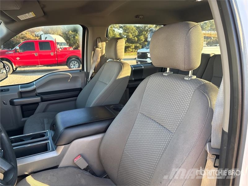 Ford F-150 XLT 4x2 Crew Cab Pickup Ostalo