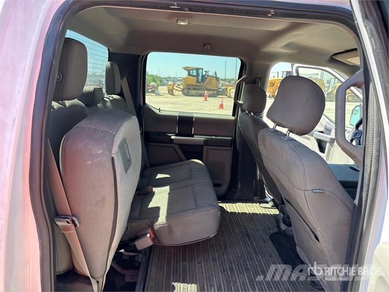Ford F-150 XLT 4x2 Crew Cab Pickup 其他