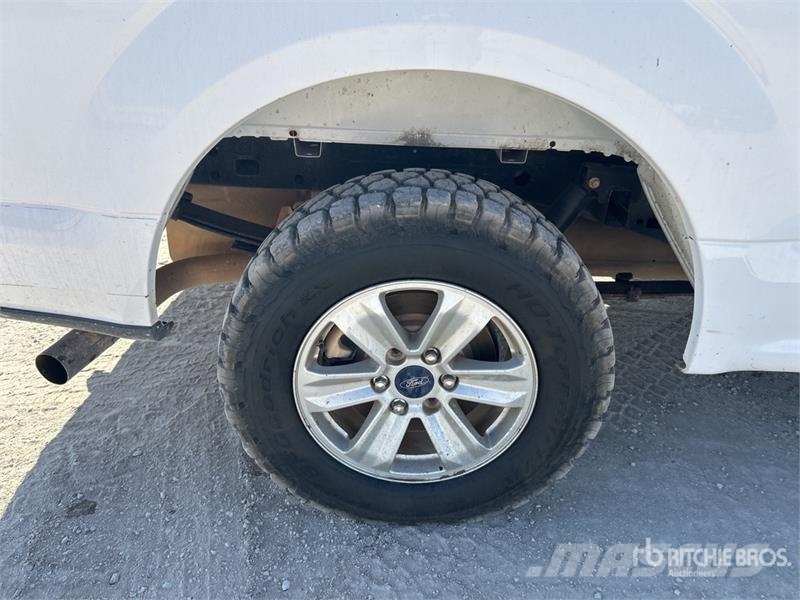 Ford F-150 XLT 4x2 Crew Cab Pickup Övriga bilar