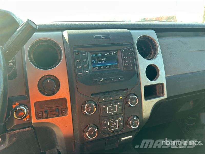 Ford F-150 XLT 4x2 Crew Cab Pickup 其他