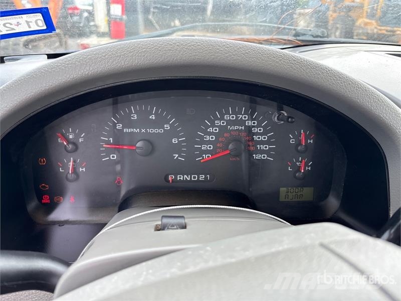 Ford F-150 XLT 4x2 Extended Cab Pickup Прочие фургоны