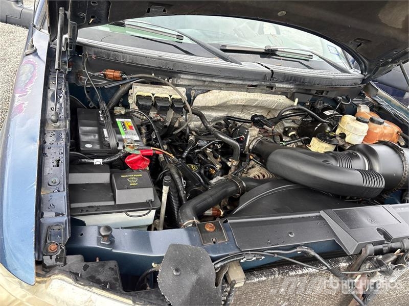 Ford F-150 XLT 4x2 Extended Cab Pickup Прочие фургоны