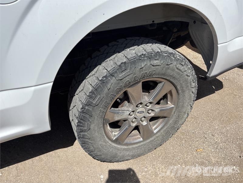 Ford F-150 XLT 4x4 Crew Cab Pickup Övriga bilar