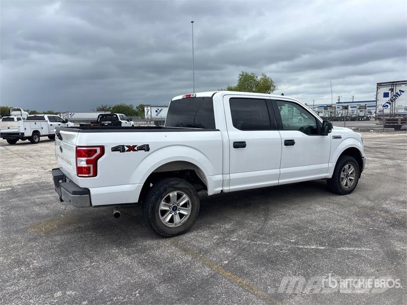 Ford F-150 XLT 4x4 Crew Cab Pickup أخرى