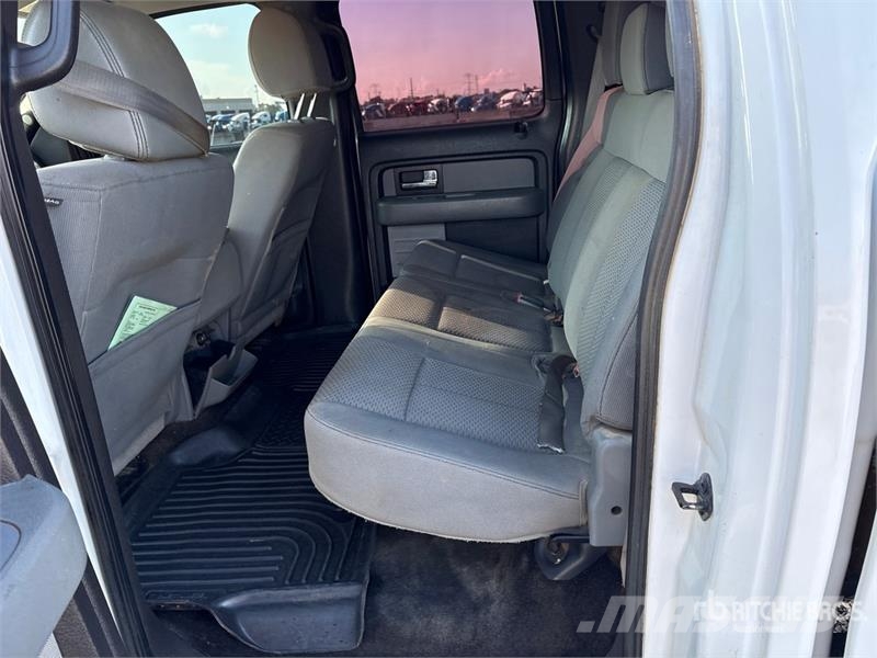 Ford F-150 XLT 4x4 Crew Cab Pickup Інше