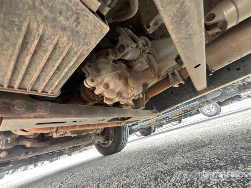 Ford F-150 XLT 4x4 Crew Cab Pickup أخرى