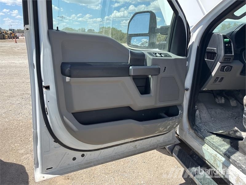 Ford F-150 XLT 4x4 Crew Cab Pickup Övriga bilar