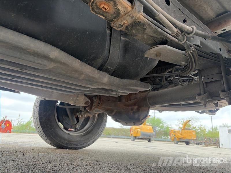 Ford F-150 XLT 4x4 Crew Cab Pickup Інше