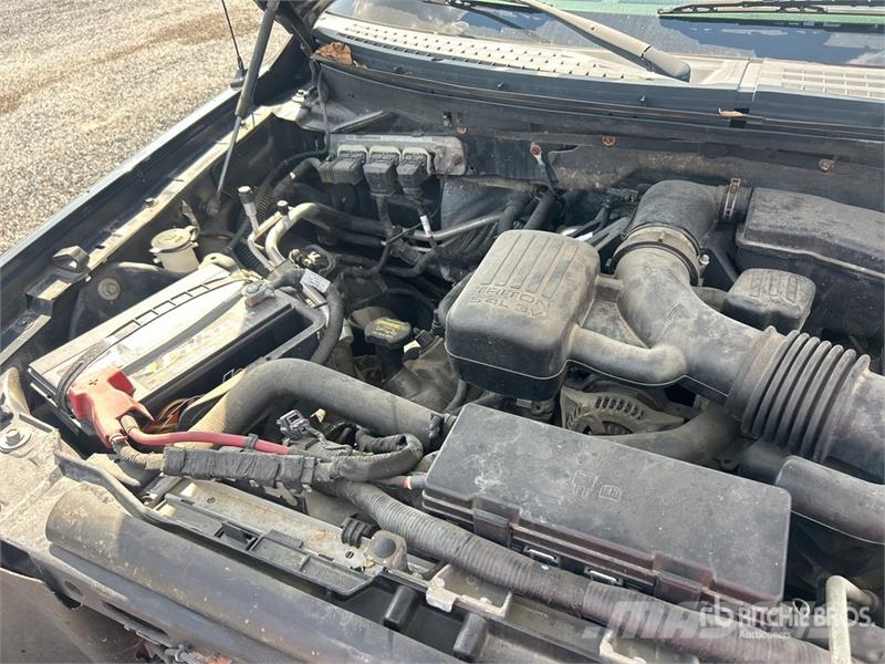 Ford F-150 XLT 4x4 Crew Cab Pickup (Inoperable) Други
