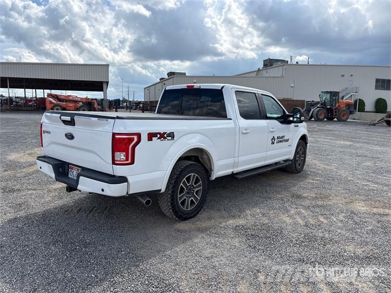 Ford F-150 XLT 4x4 Crew Cab Pickup その他