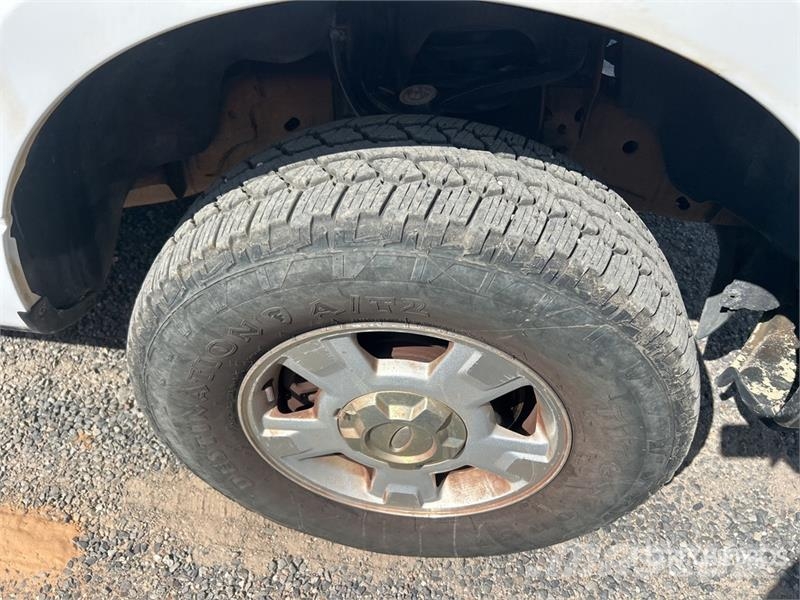 Ford F-150 XLT 4x4 Crew Cab Pickup Egyéb