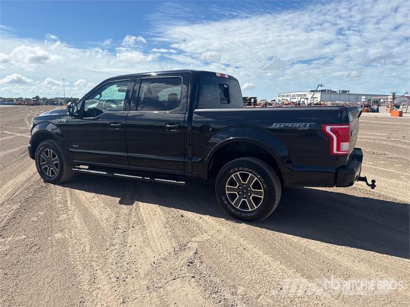 Ford F-150 XLT 4x4 Crew Cab Pickup その他