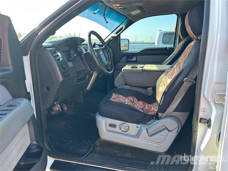 Ford F-150 XLT 4x4 Crew Cab Pickup Інше