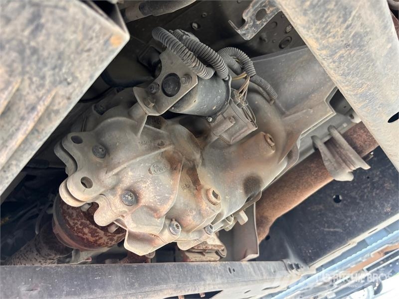 Ford F-150 XLT 4x4 Crew Cab Pickup أخرى