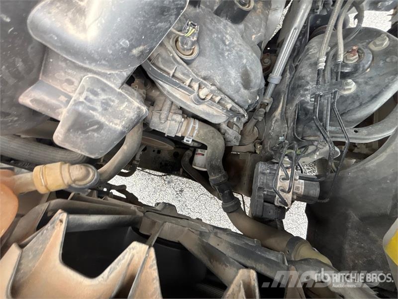 Ford F-150 XLT 4x4 Crew Cab Pickup أخرى