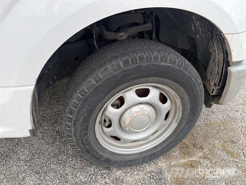 Ford F-150 XLT 4x4 Crew Cab Pickup Інше