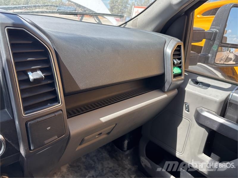 Ford F-150 XLT 4x4 Crew Cab Pickup Övriga bilar
