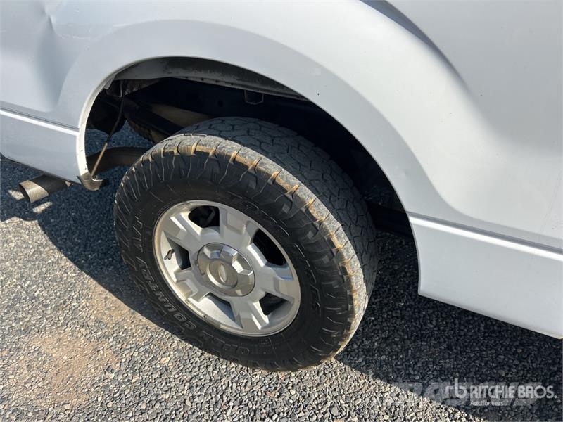 Ford F-150 XLT 4x4 Crew Cab Pickup Інше