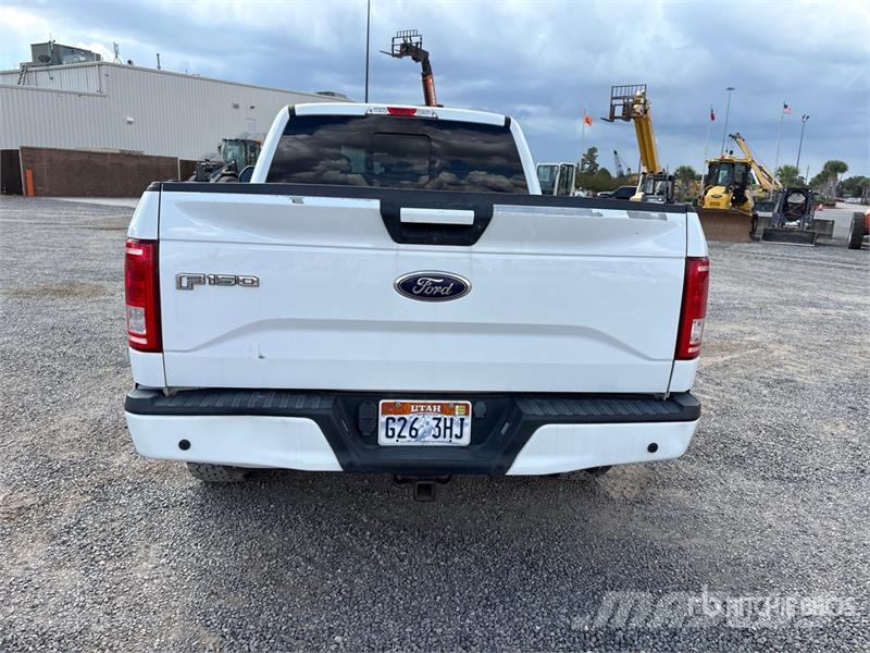 Ford F-150 XLT 4x4 Crew Cab Pickup その他
