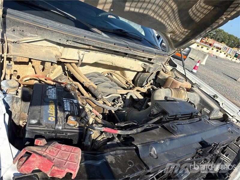 Ford F-150 XLT 4x4 Crew Cab Pickup Інше