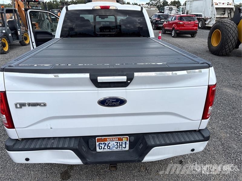 Ford F-150 XLT 4x4 Crew Cab Pickup その他