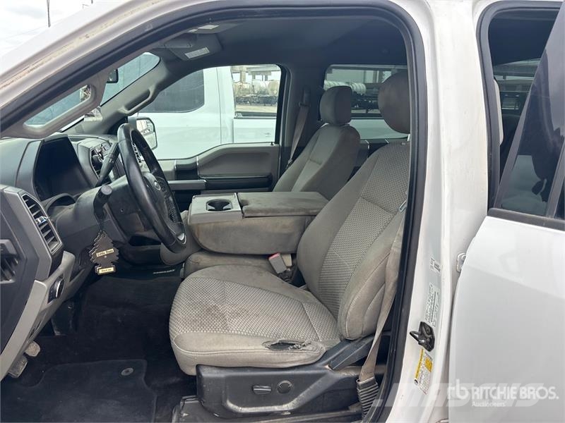 Ford F-150 XLT 4x4 Crew Cab Pickup أخرى