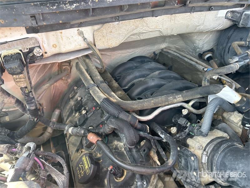 Ford F-150 XLT 4x4 Crew Cab Pickup Egyéb