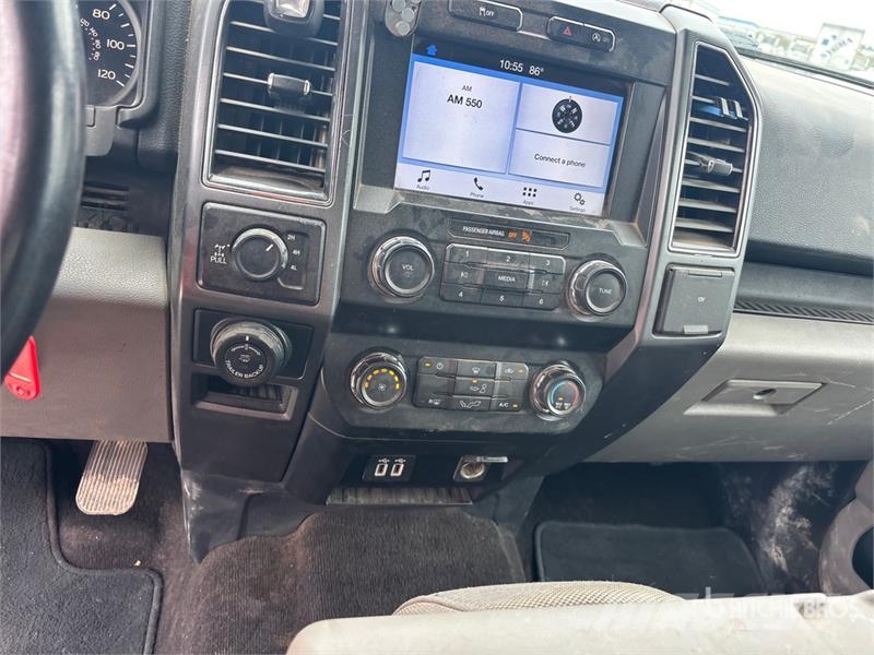 Ford F-150 XLT 4x4 Crew Cab Pickup أخرى