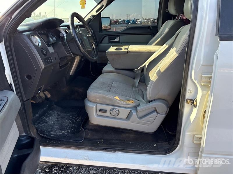 Ford F-150 XLT 4x4 Crew Cab Pickup Інше