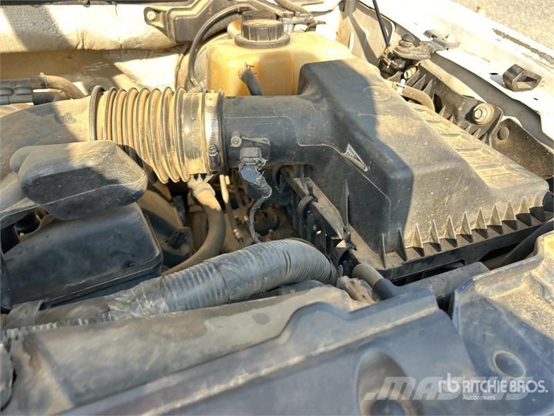 Ford F-150 XLT 4x4 Crew Cab Pickup Інше