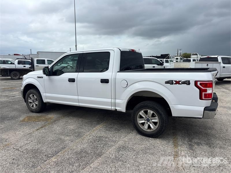 Ford F-150 XLT 4x4 Crew Cab Pickup أخرى