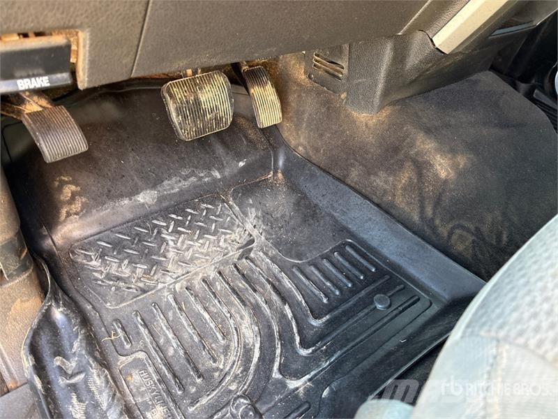 Ford F-150 XLT 4x4 Crew Cab Pickup Інше