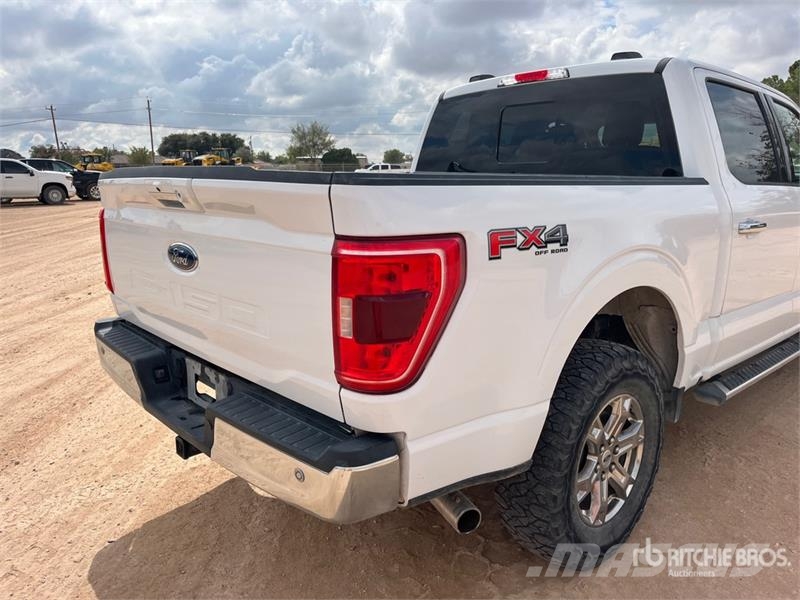 Ford F-150 XLT 4x4 Crew Cab Pickup Drugi