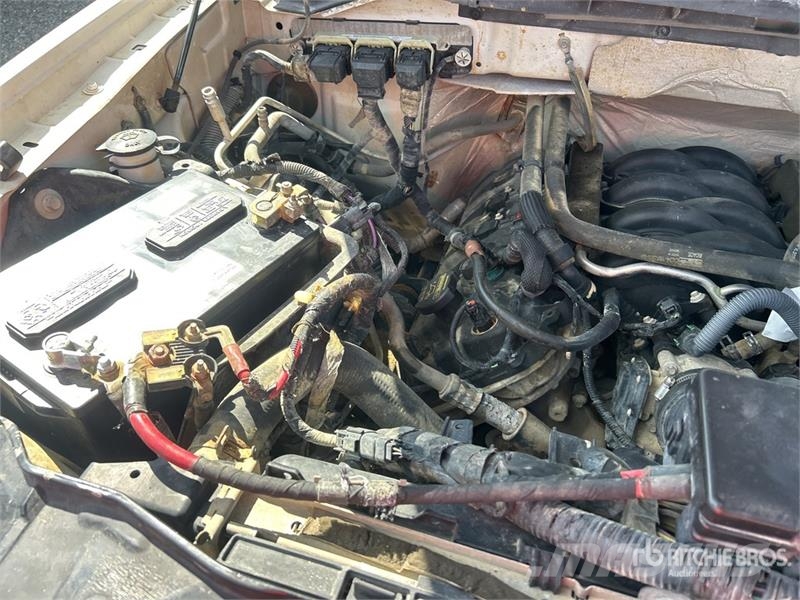 Ford F-150 XLT 4x4 Crew Cab Pickup Egyéb